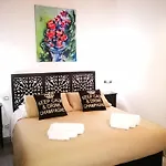 Casa Busari בית הארחה