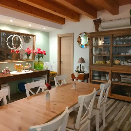 Casa Busari 2*