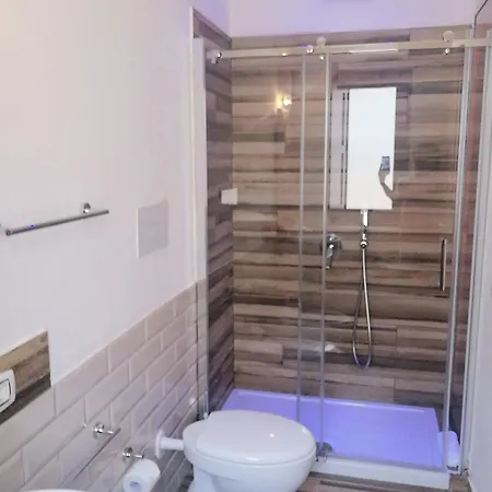 Guest house Casa Busari 2*