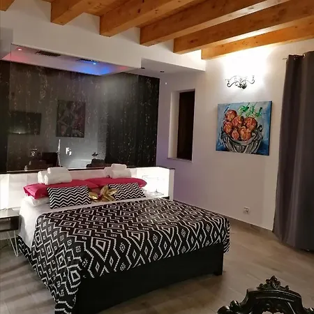 Casa Busari 2*
