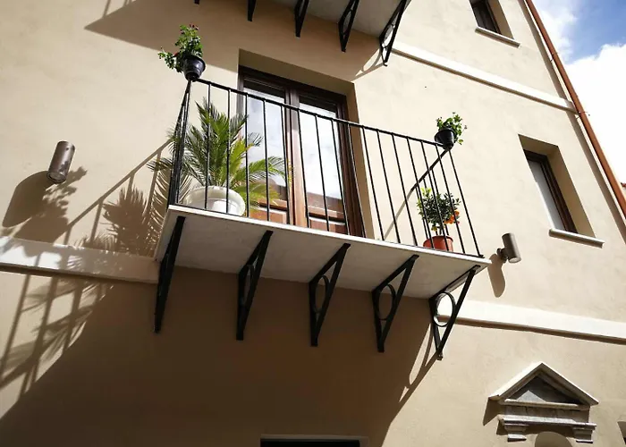 Casa Busari בית הארחה 4*